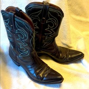 ACME cowboy boots